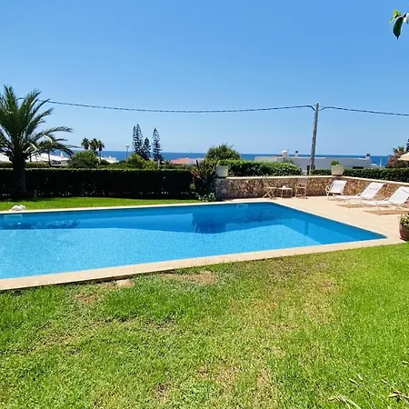 Villa Victoria *